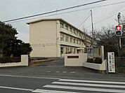 【小学校】掛川市立西郷小学校まで210ｍ