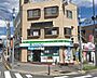 周辺：【コンビニエンスストア】ファミリーマート　八王子万町店まで329ｍ