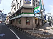 【コンビニエンスストア】ファミリーマート岡山中山下店まで120ｍ