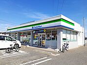 【コンビニエンスストア】ファミリーマート福山東深津町店まで800ｍ