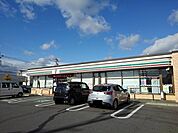 【コンビニエンスストア】セブンイレブン道伯5丁目店まで700ｍ
