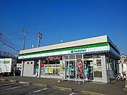 【コンビニエンスストア】ファミリーマート 秋田高校前店まで550ｍ