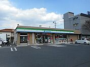 【コンビニエンスストア】ファミリーマート府中中須店まで850ｍ