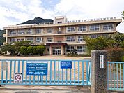 【小学校】泉小学校まで500ｍ