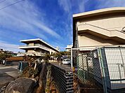 【小学校】引野小学校まで450ｍ