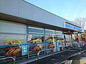 【コンビニエンスストア】ローソン新島学園西店まで1300ｍ