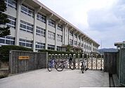【小学校】川上小学校まで1200ｍ