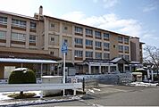 【中学校】八次中学校まで600ｍ