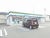 【コンビニエンスストア】ファミリーマート 陽だまりの丘中央店まで637ｍ