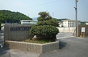 【小学校】宮内小学校まで350ｍ
