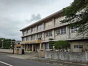 【小学校】観音寺市立豊田小学校まで1200ｍ