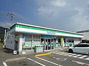 【コンビニエンスストア】ファミリーマート坂出加茂町店まで650ｍ