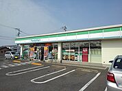 【コンビニエンスストア】ファミリーマート丸亀今津店まで950ｍ