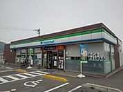 【コンビニエンスストア】ファミリーマート三豊詫間町店まで750ｍ