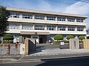 【小学校】垢田小学校まで290ｍ