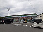 【コンビニエンスストア】ファミリーマート鈴鹿千代崎店まで500ｍ