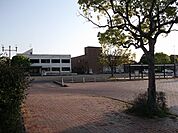 【図書館】中間市民図書館まで160ｍ