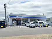 【コンビニエンスストア】ローソン柴田槻木店まで700ｍ