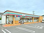 【コンビニエンスストア】セブンイレブン白石工業高校前まで2300ｍ