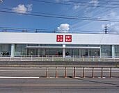 ユニクロ仙台泉店まで1500ｍ