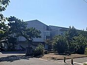 【小学校】四方小学校まで450ｍ