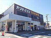 【レンタルビデオ】ヤマト屋書店／ＴＳＵＴＡＹＡまで400ｍ