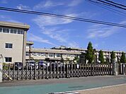 【小学校】守山市立河西小学校まで825ｍ