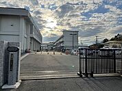 【小学校】土浦第二小学校まで1800ｍ
