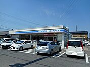 【コンビニエンスストア】ローソン・スリーエフまで550ｍ