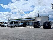 【コンビニエンスストア】ファミリーマート鳥栖藤木町店まで820ｍ