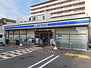 【コンビニエンスストア】ローソン様まで590ｍ