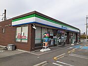 【コンビニエンスストア】ファミリーマート橋本古佐田店様まで922ｍ