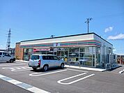 【コンビニエンスストア】セブンイレブン直江町4丁目店まで360ｍ