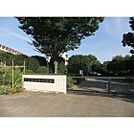 【中学校】南中学校まで2011ｍ
