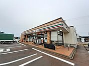 【コンビニエンスストア】セブンイレブン三条西本成寺店まで600ｍ