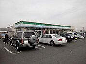 【コンビニエンスストア】ファミリーマート済生会病院前店まで700ｍ