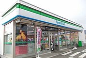 【コンビニエンスストア】ファミリーマート上大井店まで400ｍ