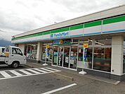 【コンビニエンスストア】ファミリーマート安曇野下鳥羽店まで1300ｍ