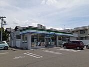 【コンビニエンスストア】ファミリーマート　松本つかま店まで700ｍ