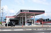 ガソリンスタンドまで300ｍ