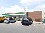 【コンビニエンスストア】ファミリーマート　問屋町店まで550ｍ