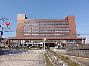 【市役所・区役所】高岡市役所まで700ｍ