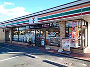 【コンビニエンスストア】セブン‐イレブン 豊川大崎町店まで1032ｍ