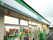 【コンビニエンスストア】ファミリーマート有田初島店様まで950ｍ