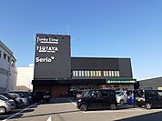 【レンタルビデオ】TSUTAYA新居浜店まで672ｍ