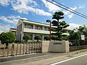 【小学校】吉岡小学校様まで700ｍ