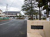 【小学校】北栄町立北条小学校まで750ｍ