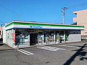 【コンビニエンスストア】ファミリーマート川之江大門店まで904ｍ