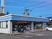 【コンビニエンスストア】ローソン金生町下分店まで169ｍ