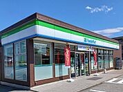 【コンビニエンスストア】ファミリーマート富山金代店まで750ｍ